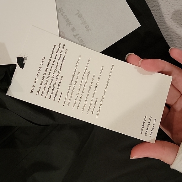 SOLD** Lululemon Break a Trail Jacket - 6 - Picture 15 of 15